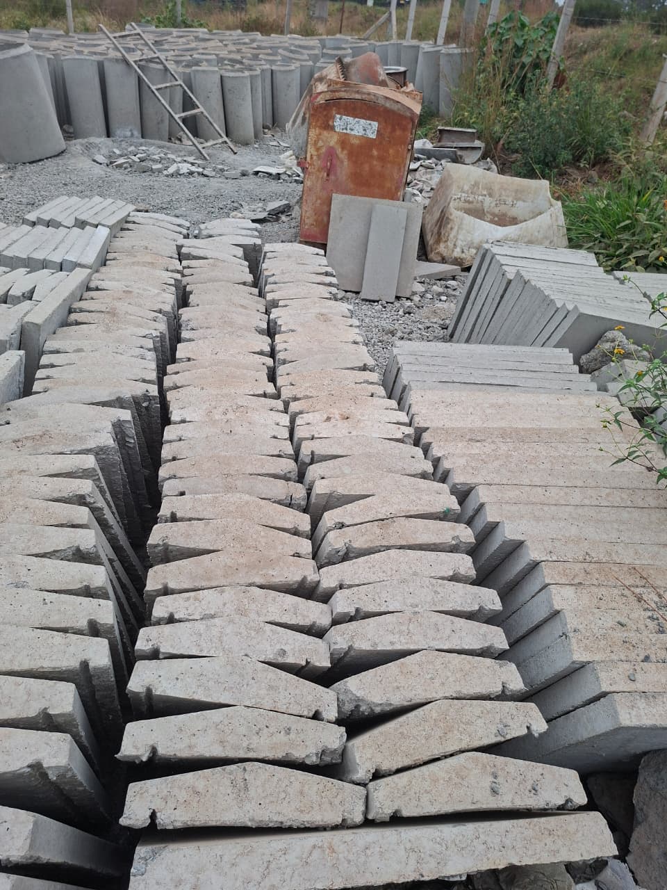 Precast concrete cover slabs in production stock for dependable drainage and utility works